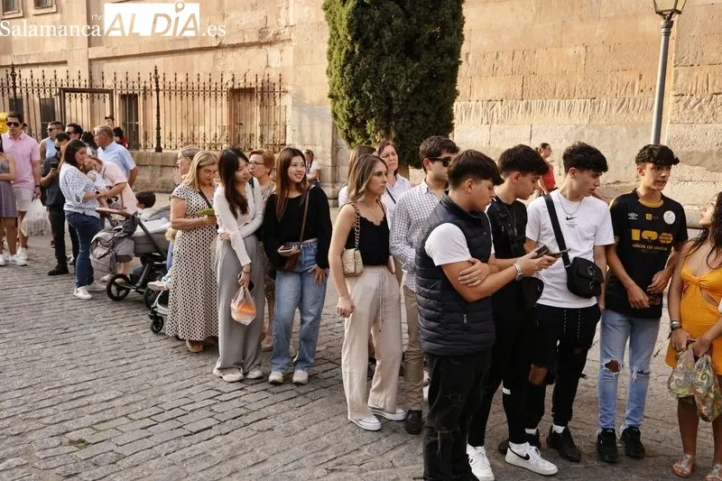 Foto 15 - Nuestro Padre Jes&uacute;s Flagelado sale a la calle para celebrar los 75 a&ntilde;os de la fundaci&oacute;n de la cofrad&iacute;a