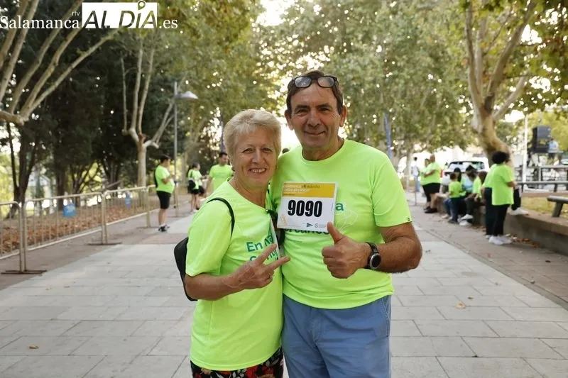 Foto 11 - Miles de personas asisten a la IX Marcha contra el C&aacute;ncer