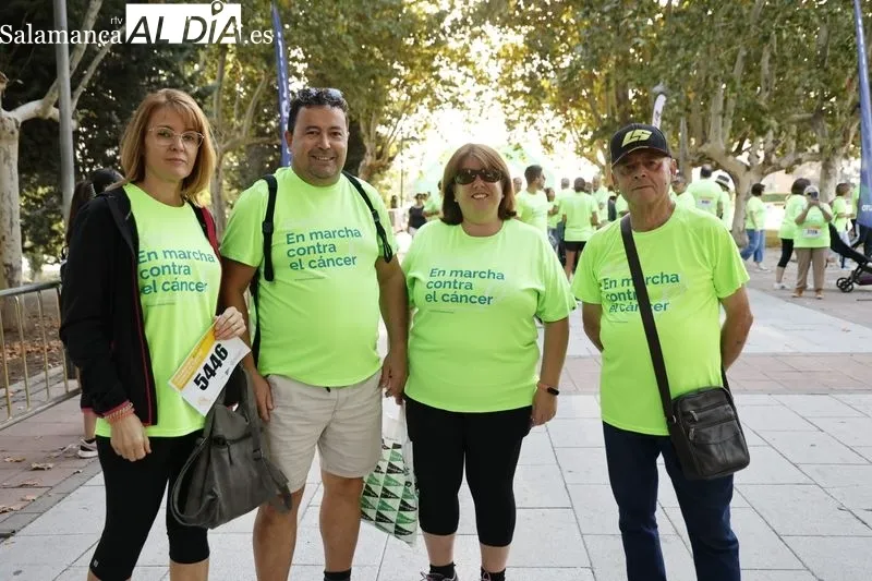 Foto 17 - Miles de personas asisten a la IX Marcha contra el C&aacute;ncer