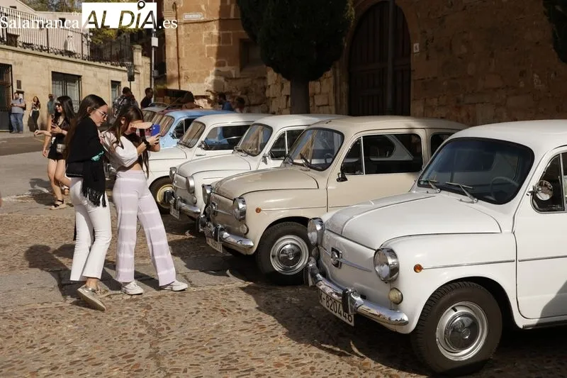 Foto 11 - Un centenar de Seat 600 rugen por las calles de Salamanca