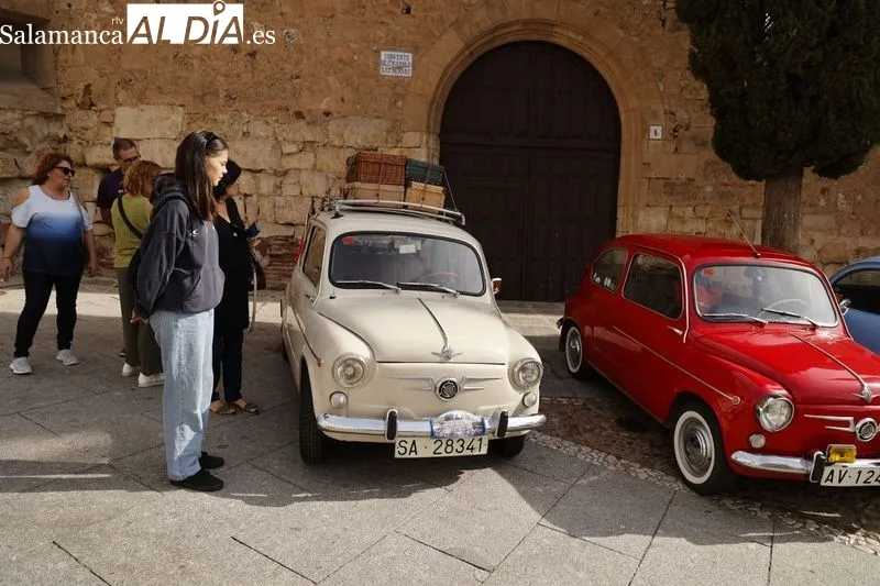 Foto 13 - Un centenar de Seat 600 rugen por las calles de Salamanca