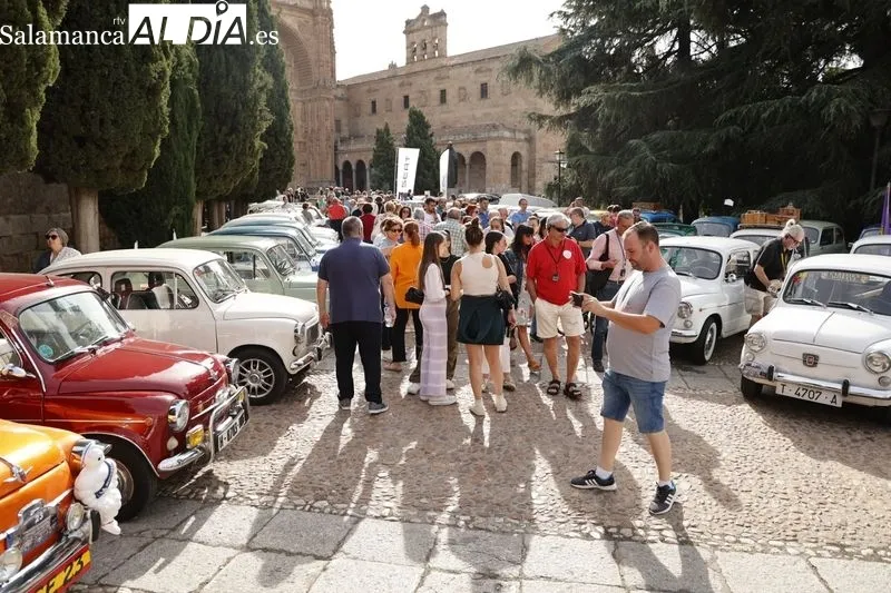 Foto 16 - Un centenar de Seat 600 rugen por las calles de Salamanca