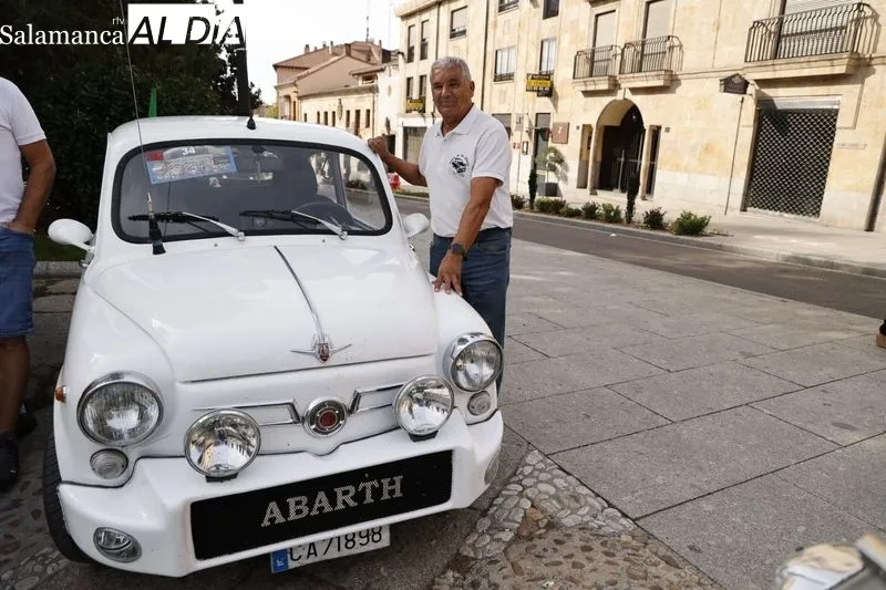 Foto 18 - Un centenar de Seat 600 rugen por las calles de Salamanca
