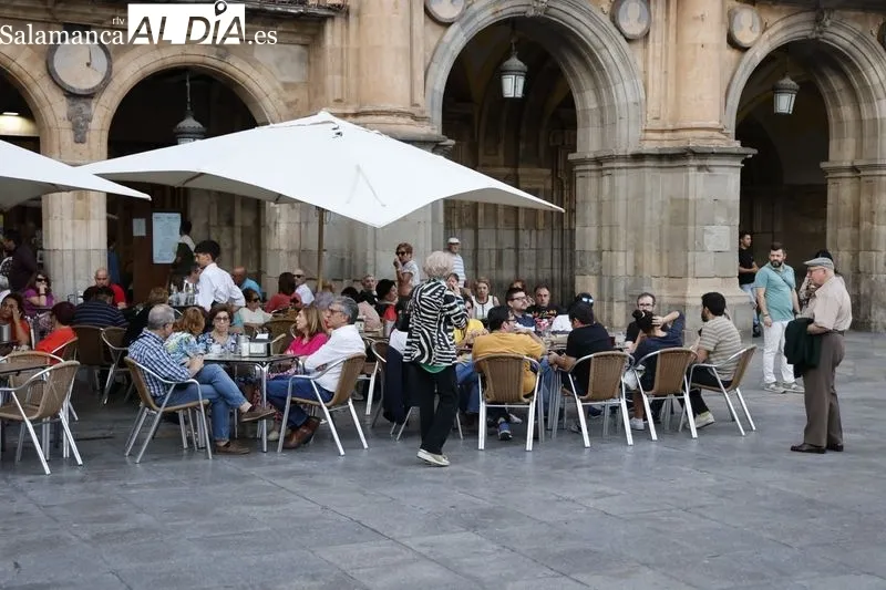 Foto 17 - El centro de la ciudad, en ebullici&oacute;n en este festivo 12 de octubre