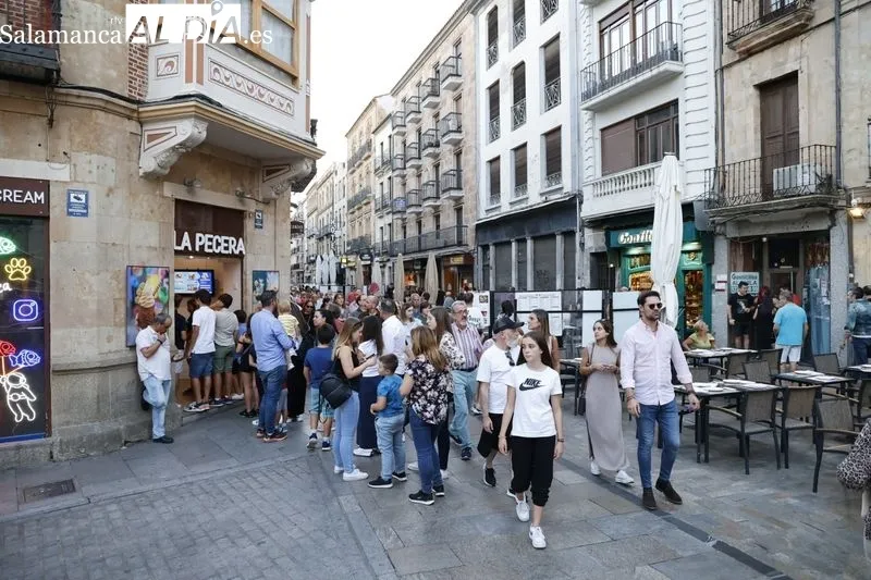 Foto 26 - El centro de la ciudad, en ebullici&oacute;n en este festivo 12 de octubre