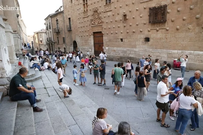 Foto 33 - El centro de la ciudad, en ebullici&oacute;n en este festivo 12 de octubre