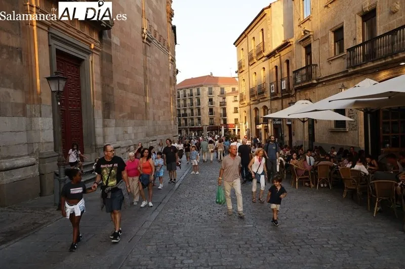 Foto 37 - El centro de la ciudad, en ebullici&oacute;n en este festivo 12 de octubre