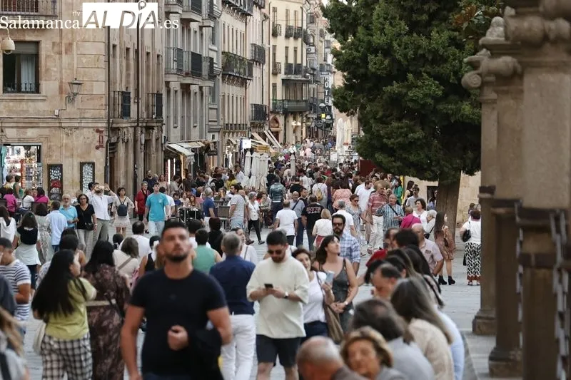 Foto 42 - El centro de la ciudad, en ebullici&oacute;n en este festivo 12 de octubre