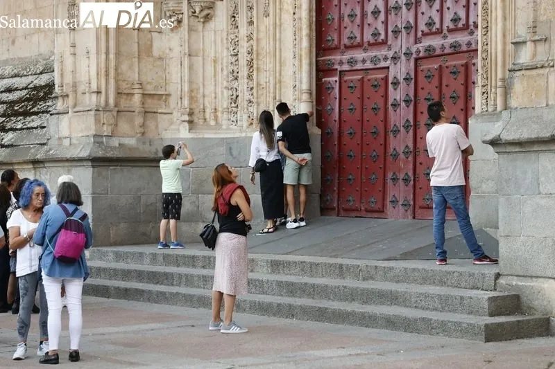 Foto 44 - El centro de la ciudad, en ebullici&oacute;n en este festivo 12 de octubre