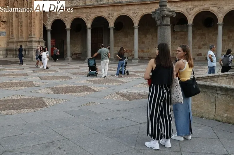 Foto 51 - El centro de la ciudad, en ebullici&oacute;n en este festivo 12 de octubre