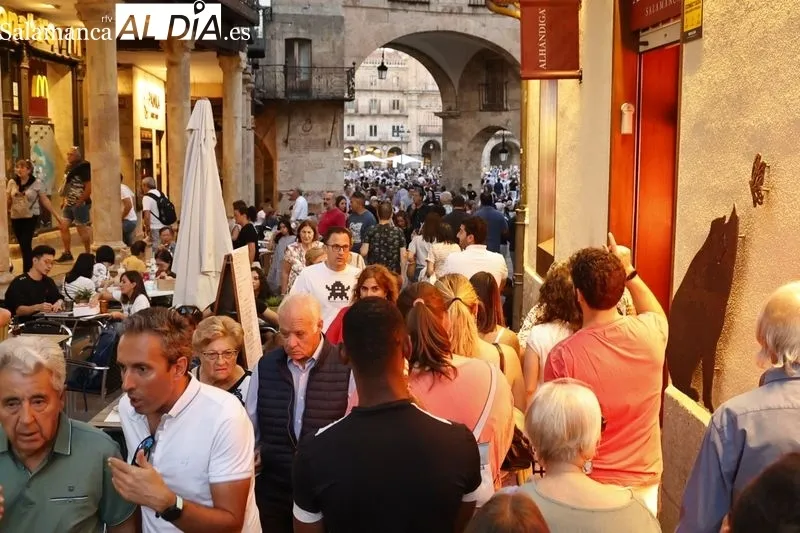 Foto 56 - El centro de la ciudad, en ebullici&oacute;n en este festivo 12 de octubre