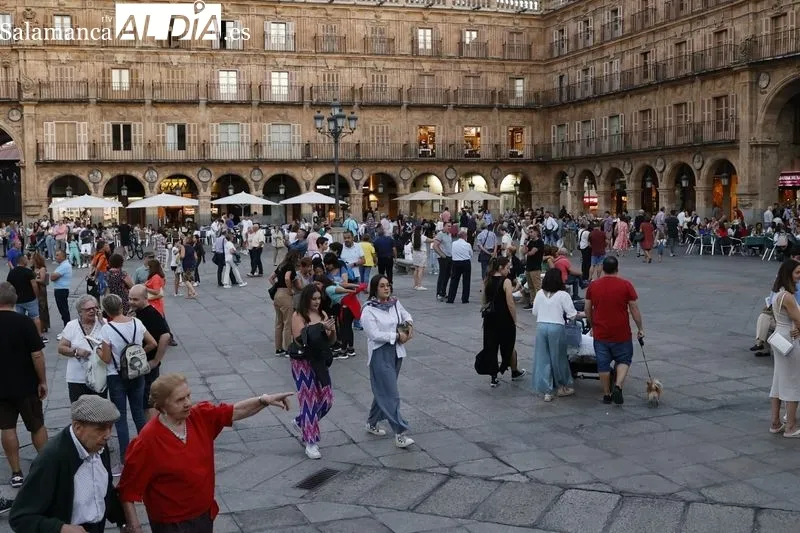 Foto 57 - El centro de la ciudad, en ebullici&oacute;n en este festivo 12 de octubre