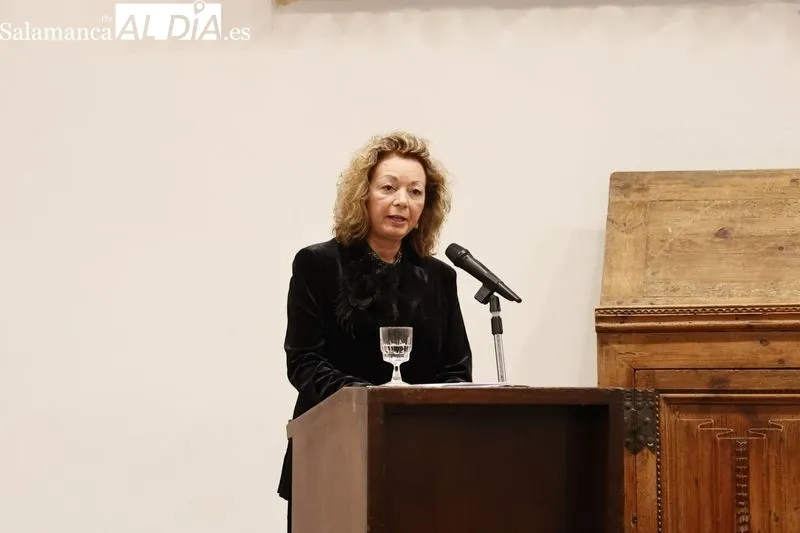 Acto de ingreso de la doctora María Fernanda Lorenzo Gómez en la Real Academia de Medicina de Salamanca. Fotos: David Sañudo