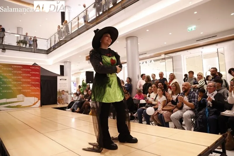 ‘Pequedesfile solidario’ de Pyfano contra el cáncer infantil. Fotos: David Sañudo