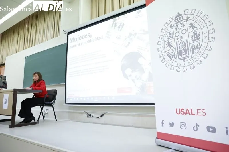 Conferencia 'Mujeres en la Banca', dentro del VII Ciclo de Contacto Empresarial de la Facultad de Economía y Empresa. Fotos: David Sañudo