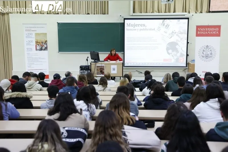 Conferencia 'Mujeres en la Banca', dentro del VII Ciclo de Contacto Empresarial de la Facultad de Economía y Empresa. Fotos: David Sañudo