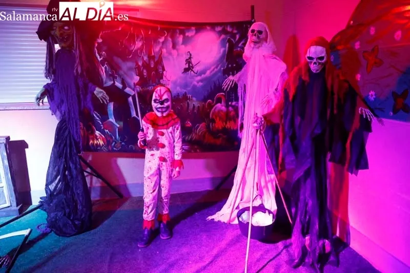 Alumnos, padres y profesores del CEIP Padre Manjón celebran Halloween | FOTOS: David Sañudo 