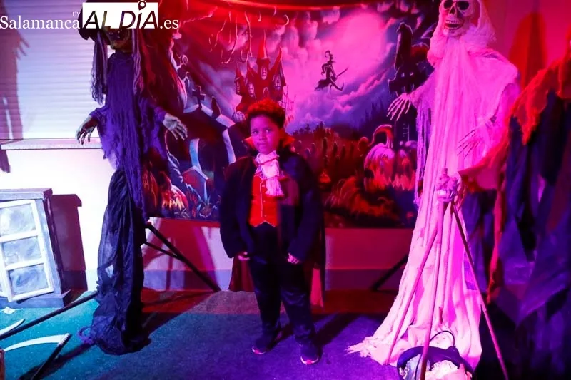 Alumnos, padres y profesores del CEIP Padre Manjón celebran Halloween | FOTOS: David Sañudo 