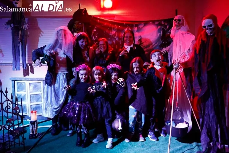 Alumnos, padres y profesores del CEIP Padre Manjón celebran Halloween | FOTOS: David Sañudo 