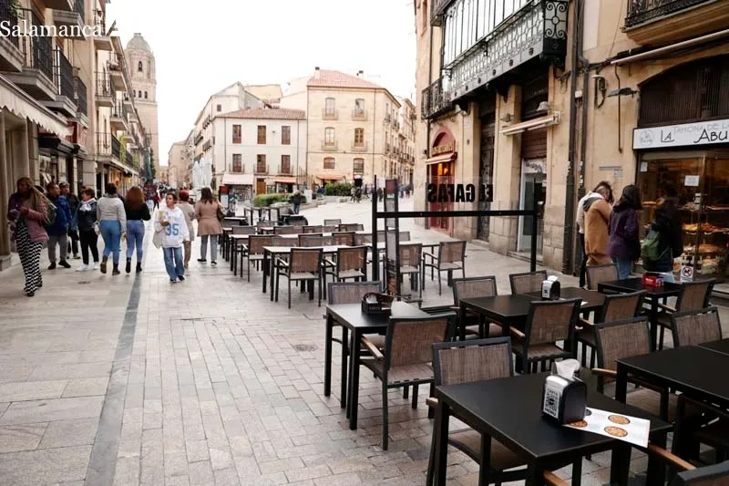 Ambiente en el centro de Salamanca este sábado | FOTOS: David Sañudo 