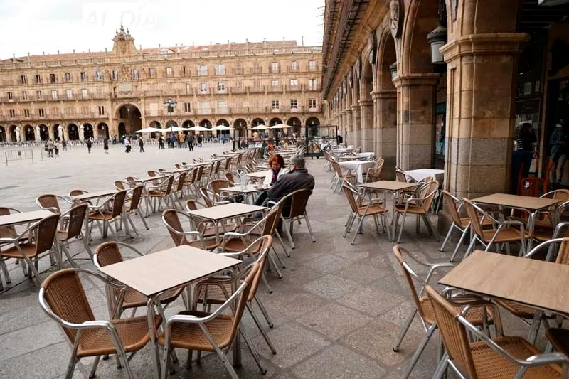 Ambiente en el centro de Salamanca este sábado | FOTOS: David Sañudo 