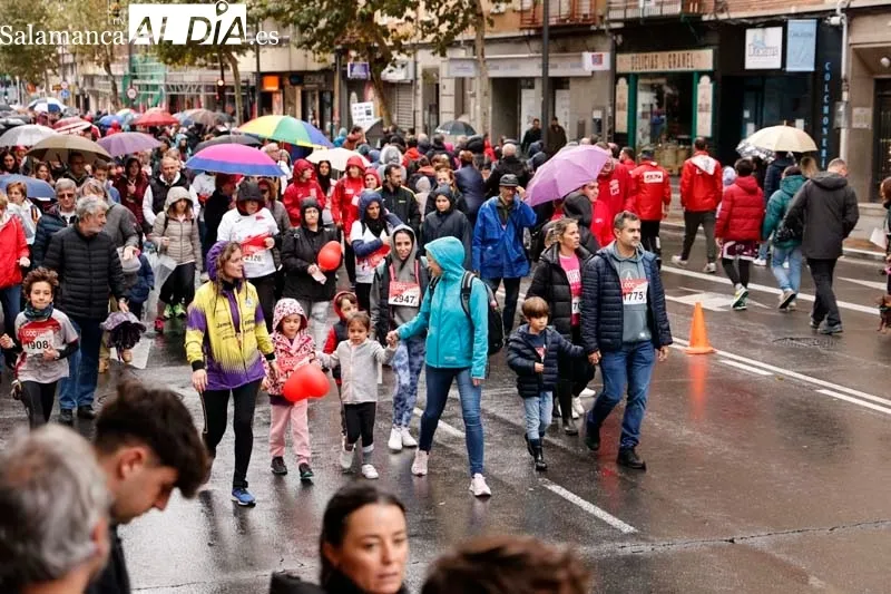 Más de 3.000 personas participan en la XIV edición de la Carrera de los Mil Pasos | FOTOS: David Sañudo 