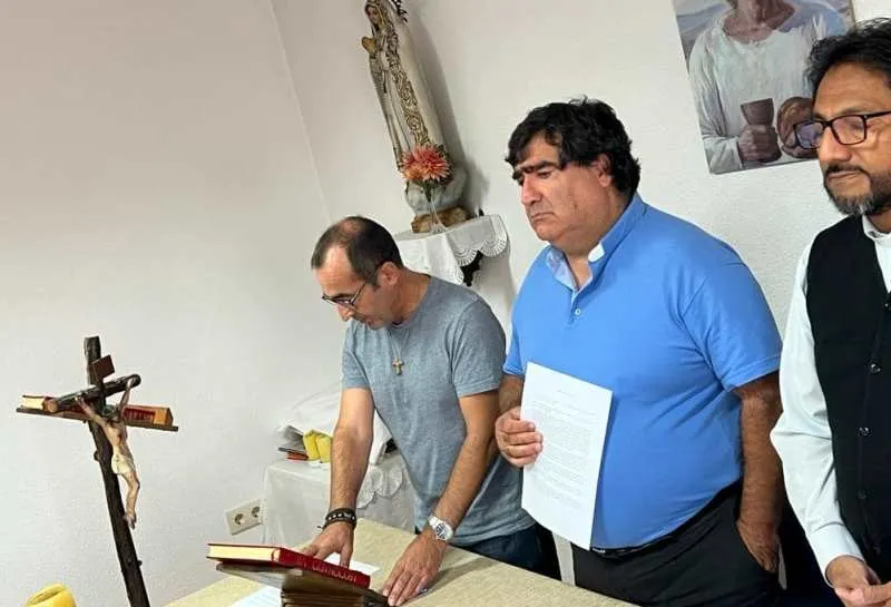 Foto 3 - Toman posesi&oacute;n los nuevos p&aacute;rrocos del Arciprestazgo de Arga&ntilde;&aacute;n
