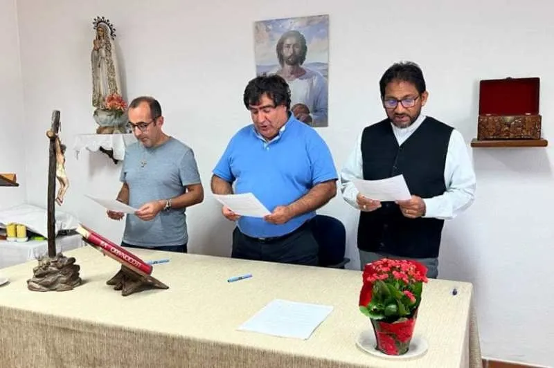Foto 2 - Toman posesi&oacute;n los nuevos p&aacute;rrocos del Arciprestazgo de Arga&ntilde;&aacute;n