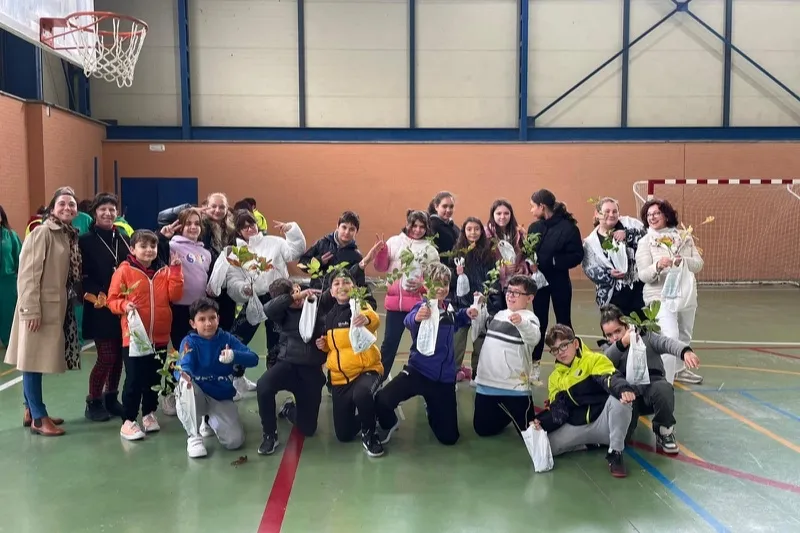 Más de mil árboles llegaban hoy a Peñaranda
