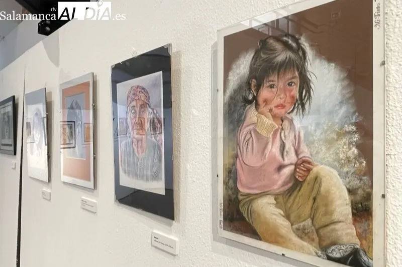 Paqui González del Castillo ha presentado su exposición de lienzos y retratos en el CDS 