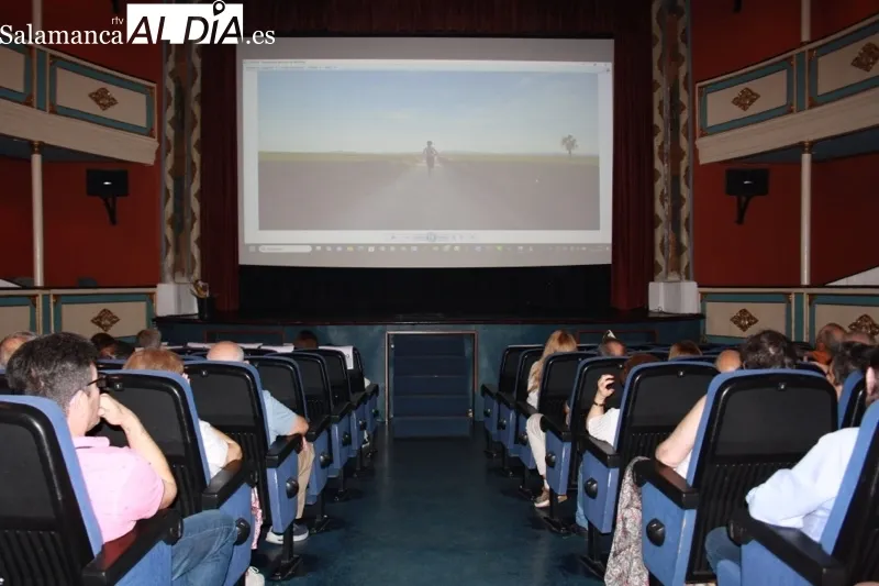 El Teatro Calderón acogía la presentación del documental ‘Lorena Martín, Campeona de España’ de Luis Berrocal