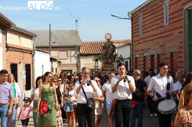 Ragama acompañaba a su patrona, Nuestra Señora del Rosario, en su día grande