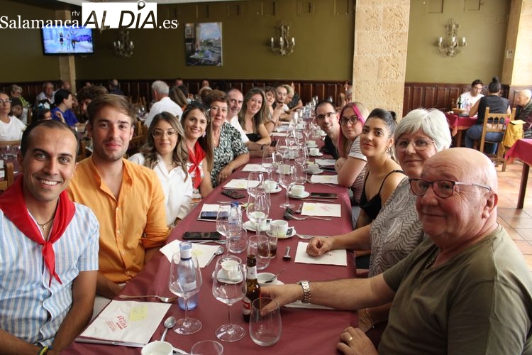 El restaurante Doña Matea recibe a los vecinos del barrio San Miguel 