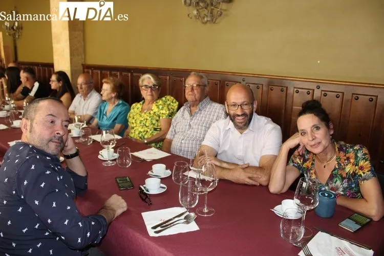 Foto 6 - El restaurante Do&ntilde;a Matea recibe a los vecinos del barrio San Miguel&nbsp;