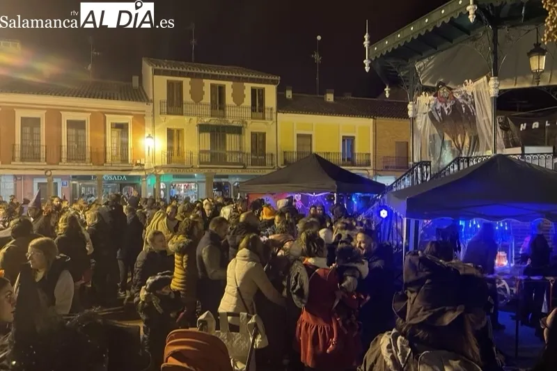 Foto 9 - Una noche de Halloween multitudinaria y 'terror&iacute;ficamente divertida' en Pe&ntilde;aranda