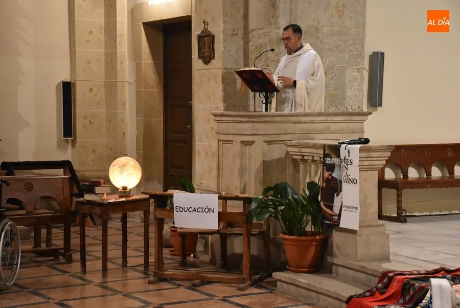 Foto 8 - Una misionera que ha estado 21 a&ntilde;os en Bolivia ofrece su testimonio en la Vigilia de la Luz