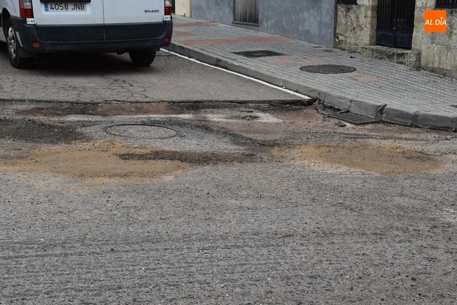 Foto 5 - El asfaltado de la Avenida de B&eacute;jar se reanudar&aacute; en principio el jueves