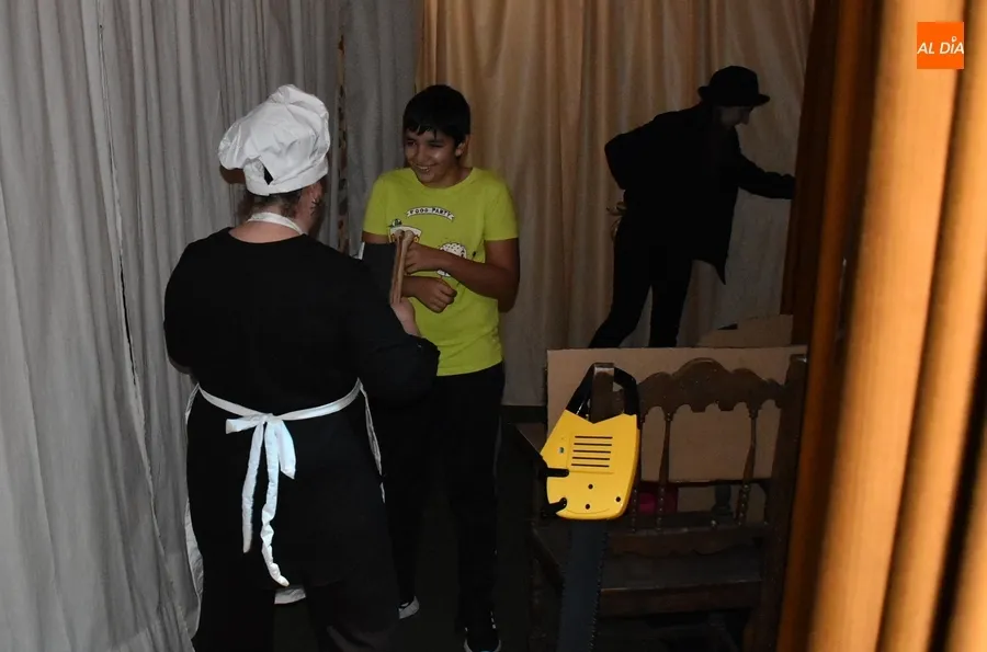 Foto 8 - Los alumnos del IES Fray Diego se adentran en una &lsquo;Casa encantada&rsquo; repleta de sustos