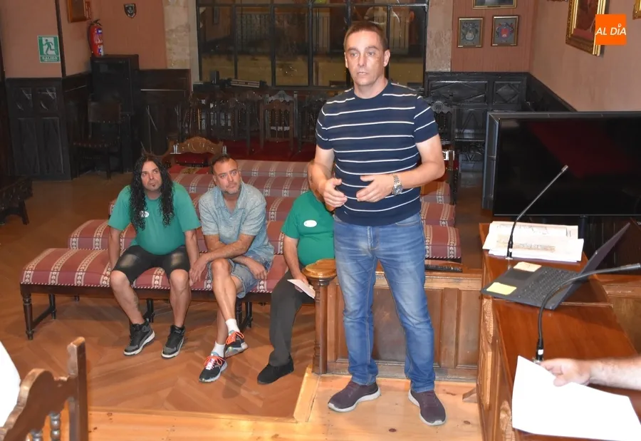 Foto 4 - APCRA intenta recabar apoyos en la Mancomunidad Riberas del &Aacute;gueda, Yeltes y Agad&oacute;n