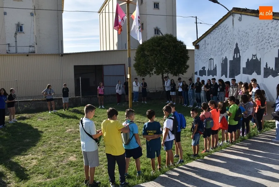 Foto 8 - Los scouts inician la Ronda Solar en la que cumplir&aacute;n 50 a&ntilde;os inaugurando el nuevo look de su sede