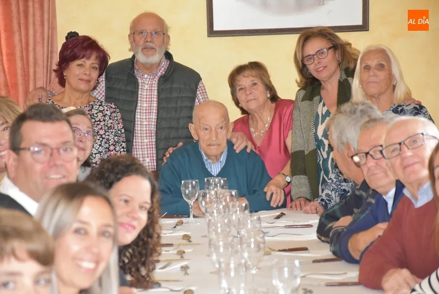 Foto 9 - Pelegr&iacute;n S&aacute;nchez Mor&aacute;n celebra sus 100 a&ntilde;os rodeado de toda su familia