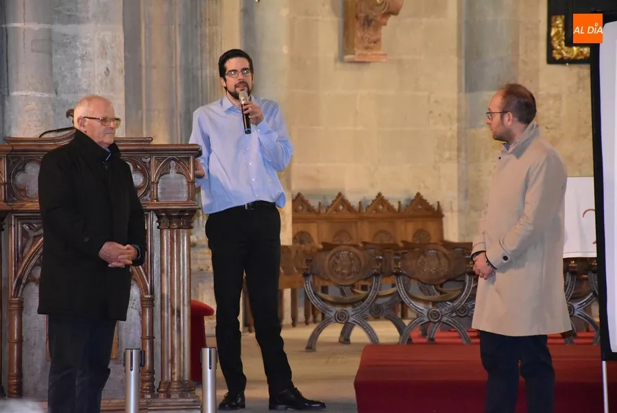 Foto 4 - En torno a 120 personas asisten al concierto de Jes&uacute;s Sampedro en la Catedral