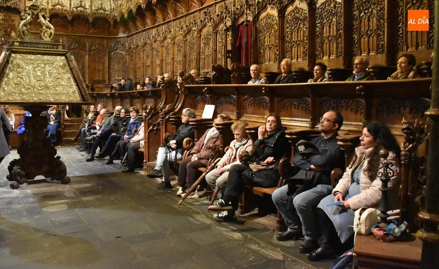 Foto 10 - En torno a 120 personas asisten al concierto de Jes&uacute;s Sampedro en la Catedral