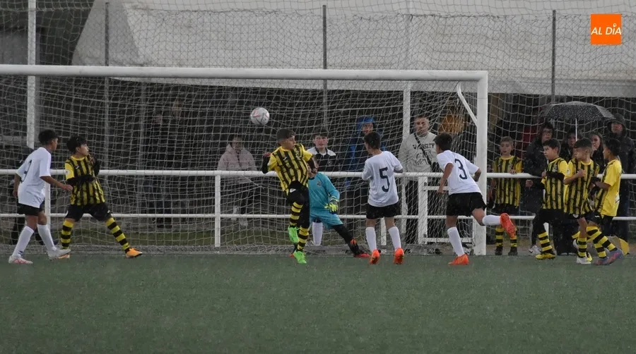 Foto 7 - #M [21-22 OCT] El Alev&iacute;n A del Ciudad Rodrigo se resarce con una goleada de la semana previa