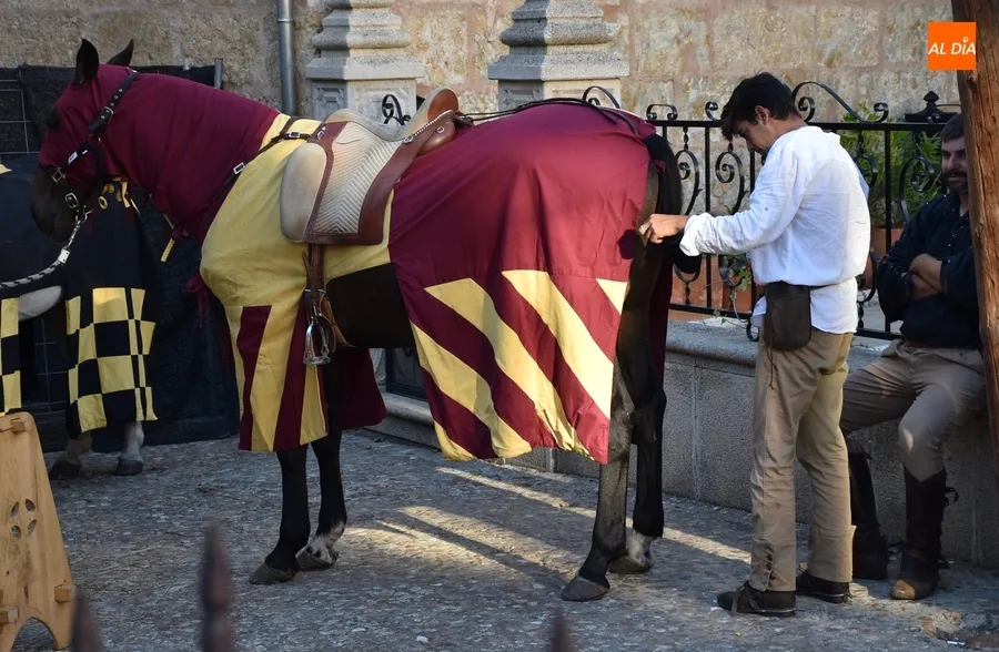 Foto 3 - El p&uacute;blico entrega las llaves de la Ciudad Dorada a los Garcil&oacute;pez de Chaves