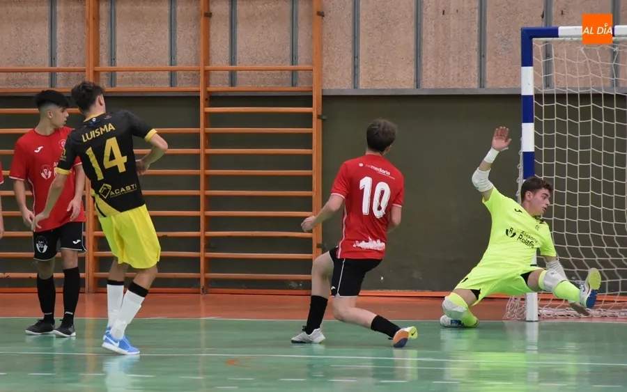Foto 6 - #MARCADOR [30SEP-1OCT] Duro debut como local del III Juvenil frente a Lugo Sala