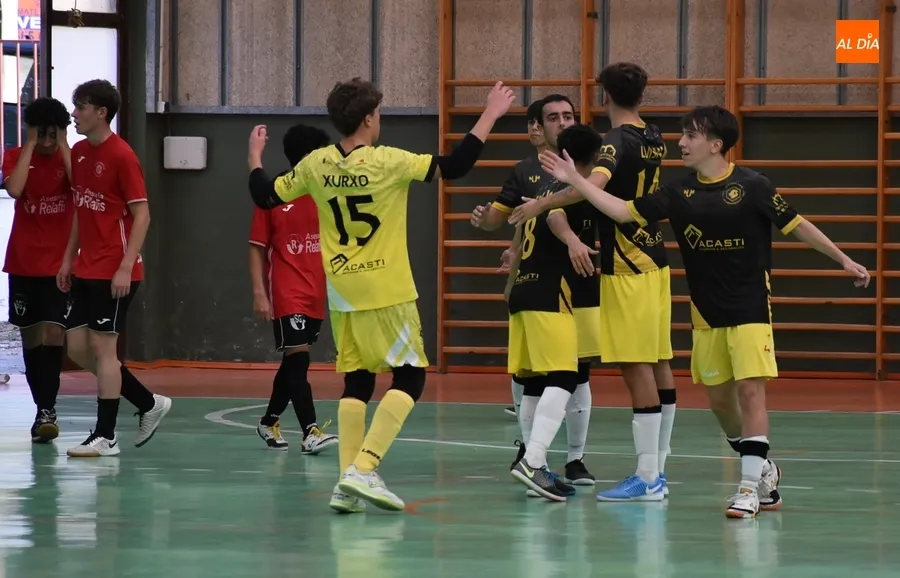Foto 7 - #MARCADOR [30SEP-1OCT] Duro debut como local del III Juvenil frente a Lugo Sala