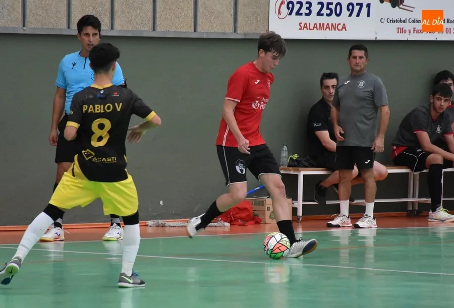 Foto 10 - #MARCADOR [30SEP-1OCT] Duro debut como local del III Juvenil frente a Lugo Sala