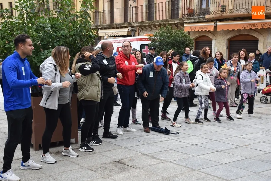 Foto 8 - Cerca de 200 personas toman parte en el regreso de la Marcha Asprodes