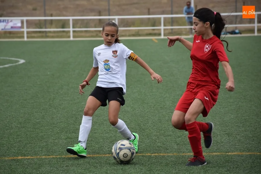 Foto 5 - El Alev&iacute;n Femenino del Ciudad Rodrigo tambi&eacute;n se estrena con triunfo ante su afici&oacute;n